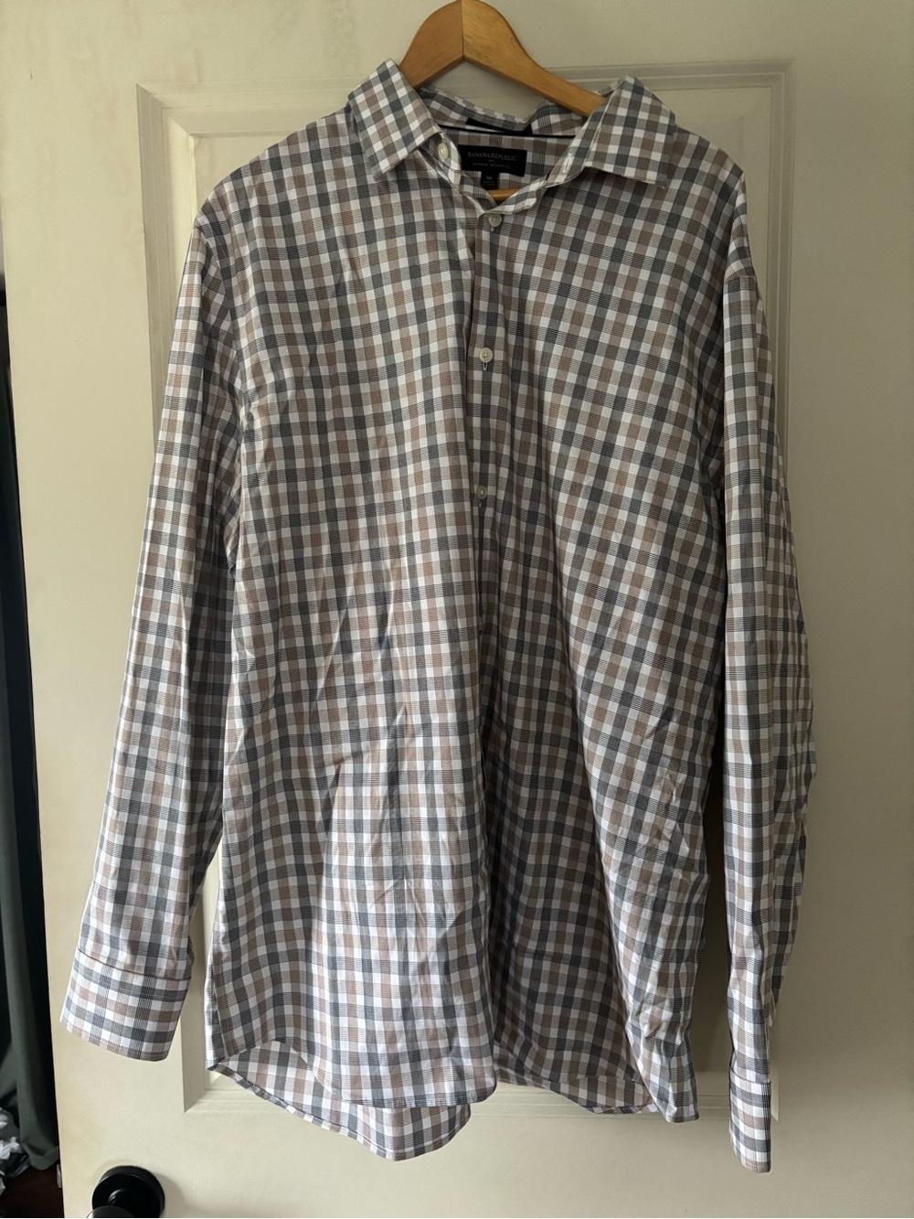 Banana Republic Lightweight Plaid Dress Shirt in Gray Beige and White
